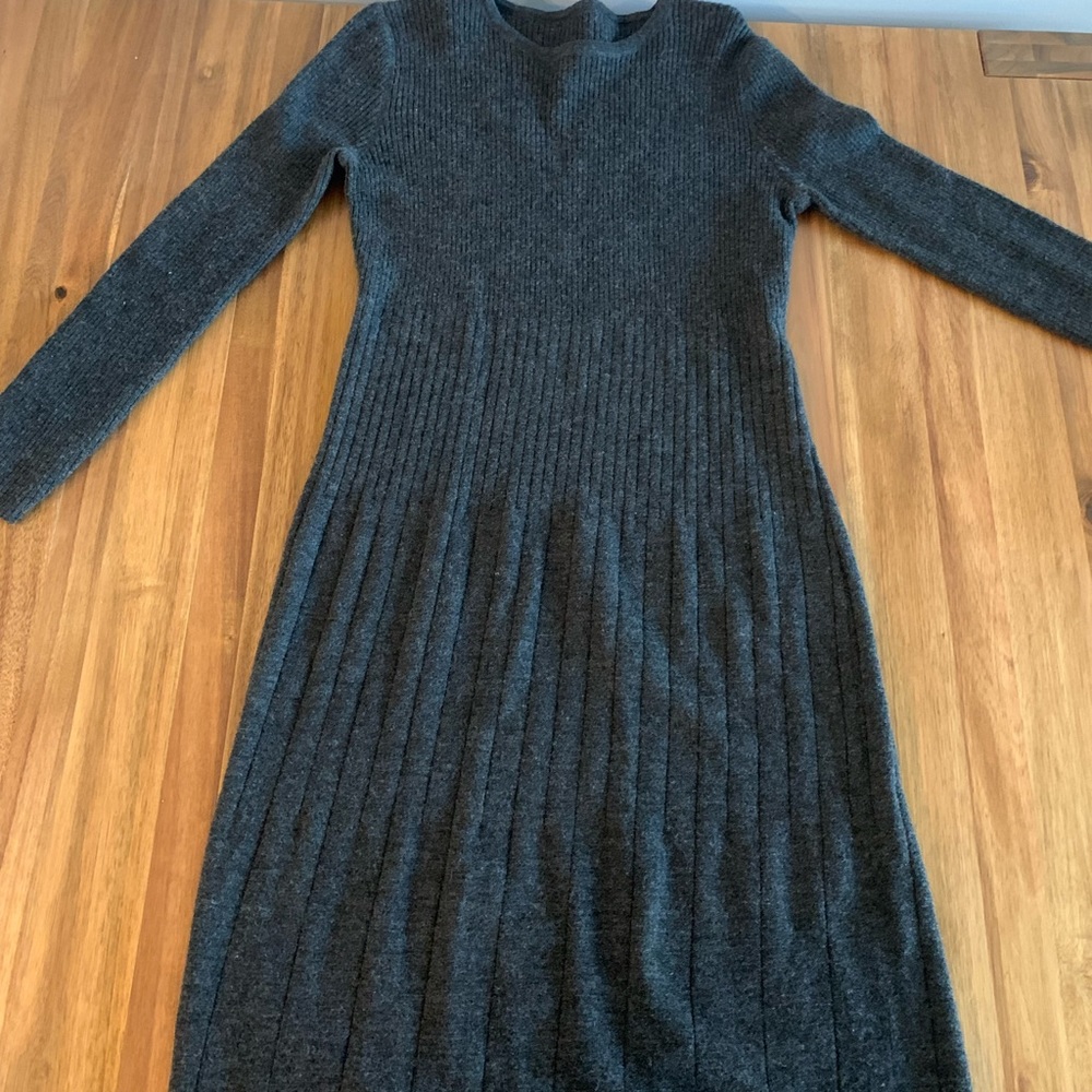 Gray wool dress 🐑